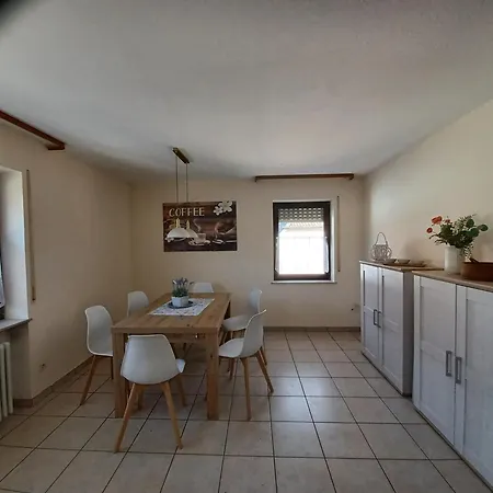 Frizzi Apartment *