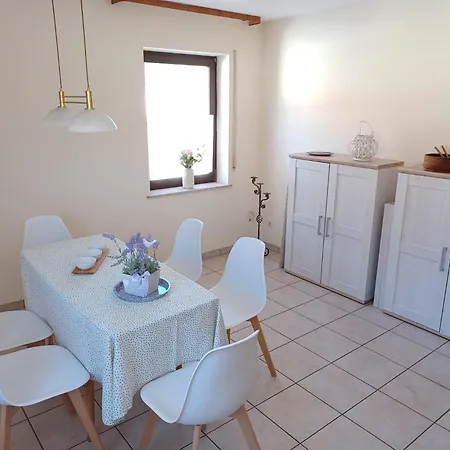 Apartment Frizzi *